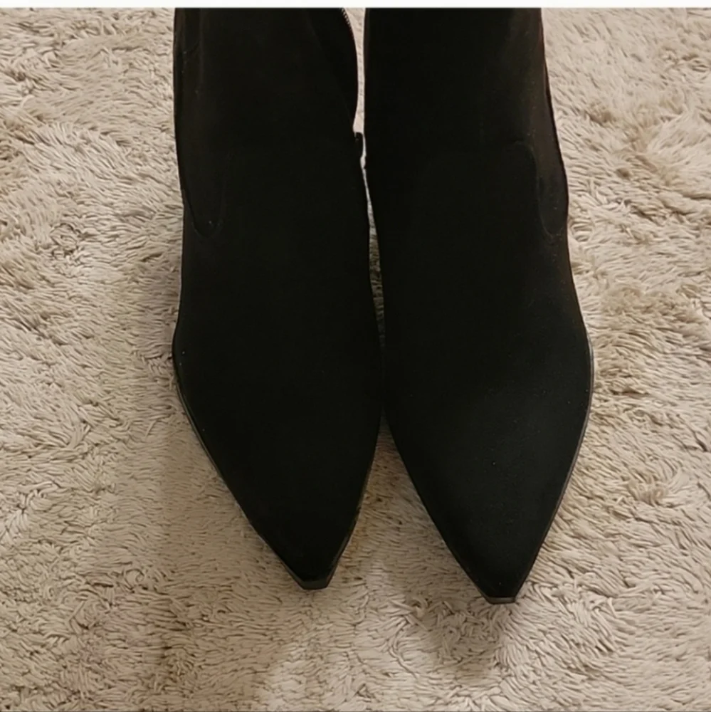 Marc Fisher Black Boots Size 6